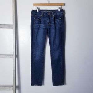 AMERICAN EAGLE OUTFITTERS SKINNY STRETCH SHORT JEANS SIZE 8